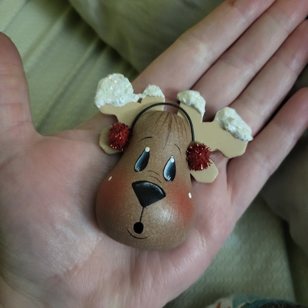 Vintage Old Fashioned Wood Reindeer Brooch